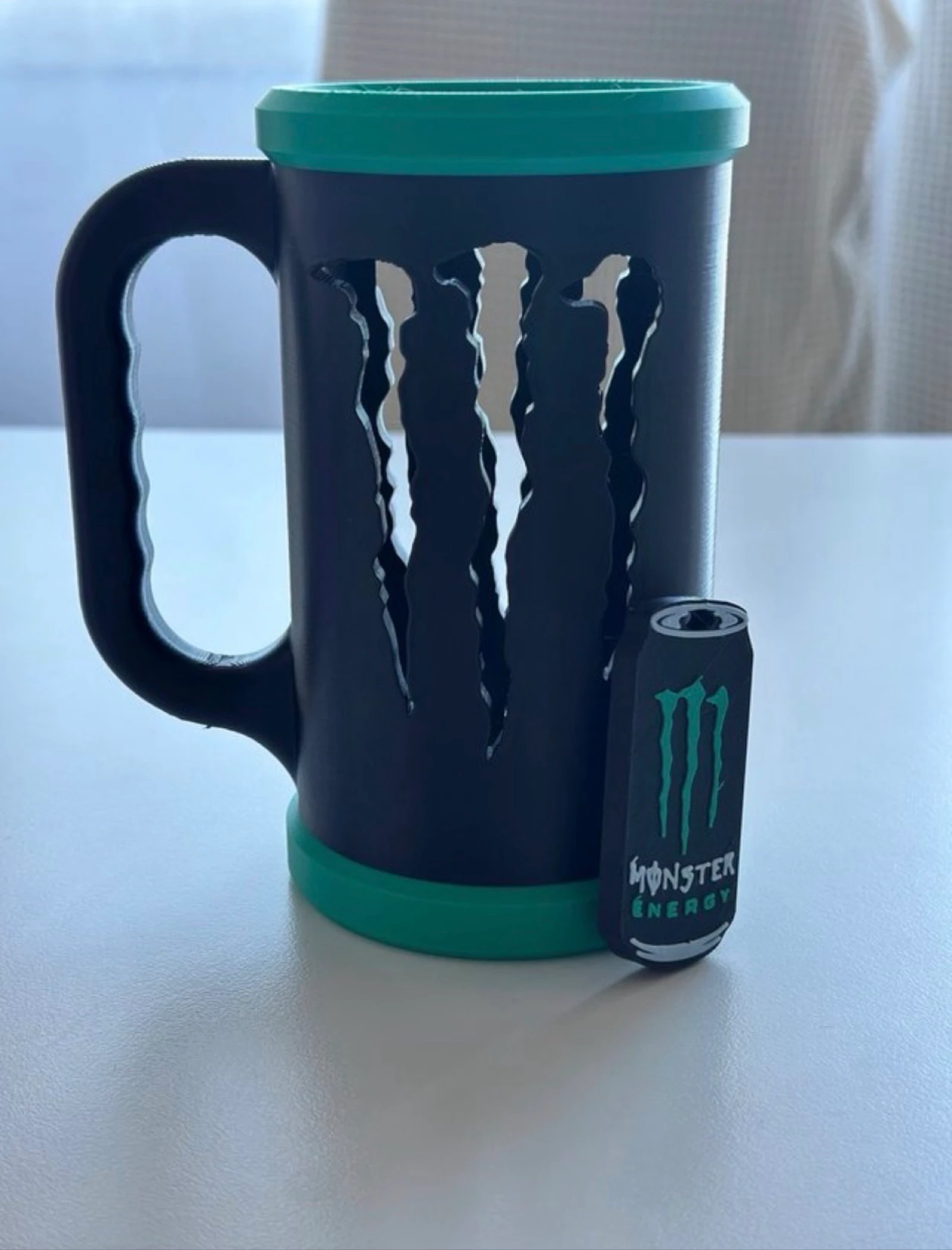 Caneca monster